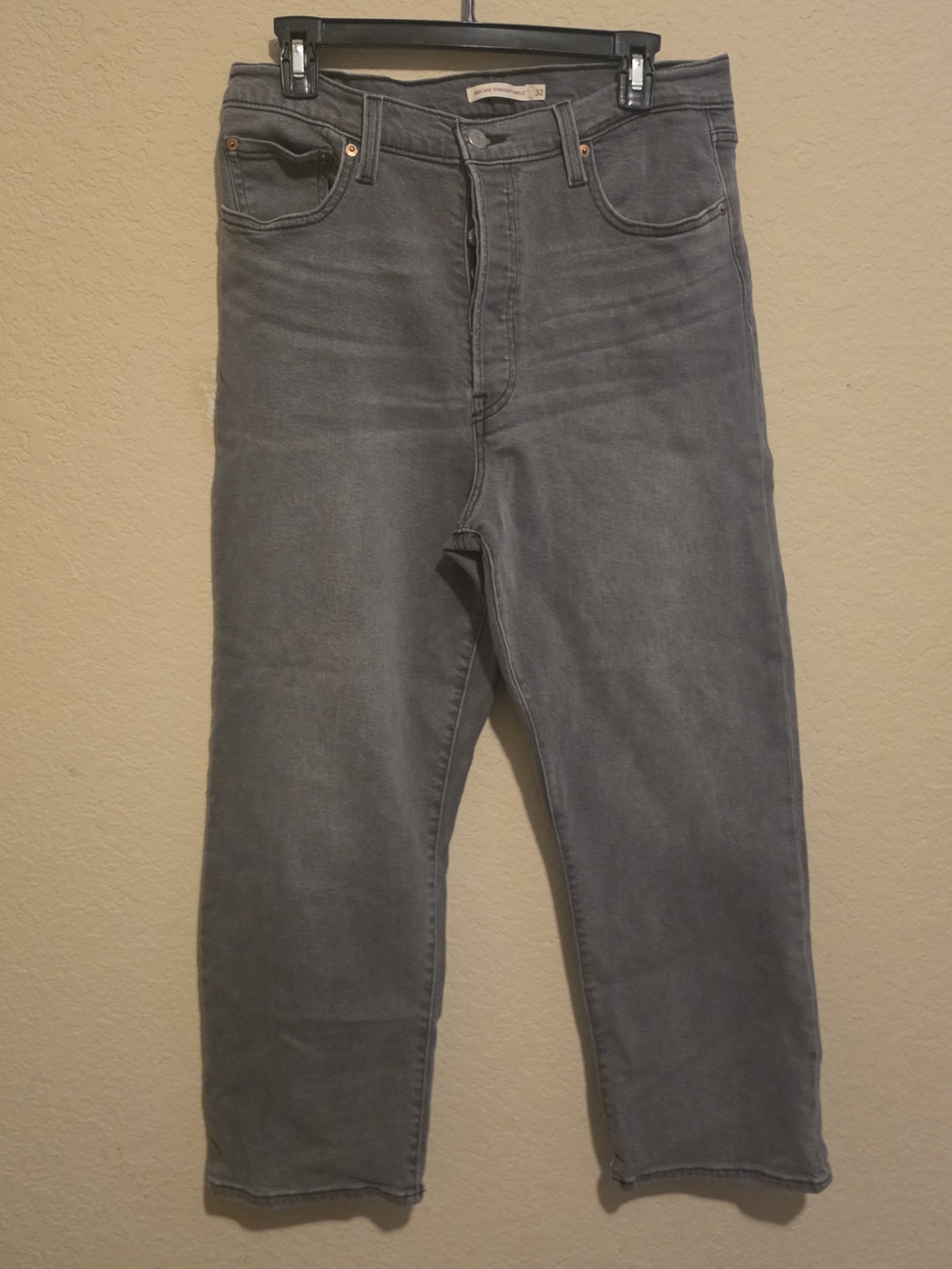 Levi's Women's Straight Leg Jeans - Gray